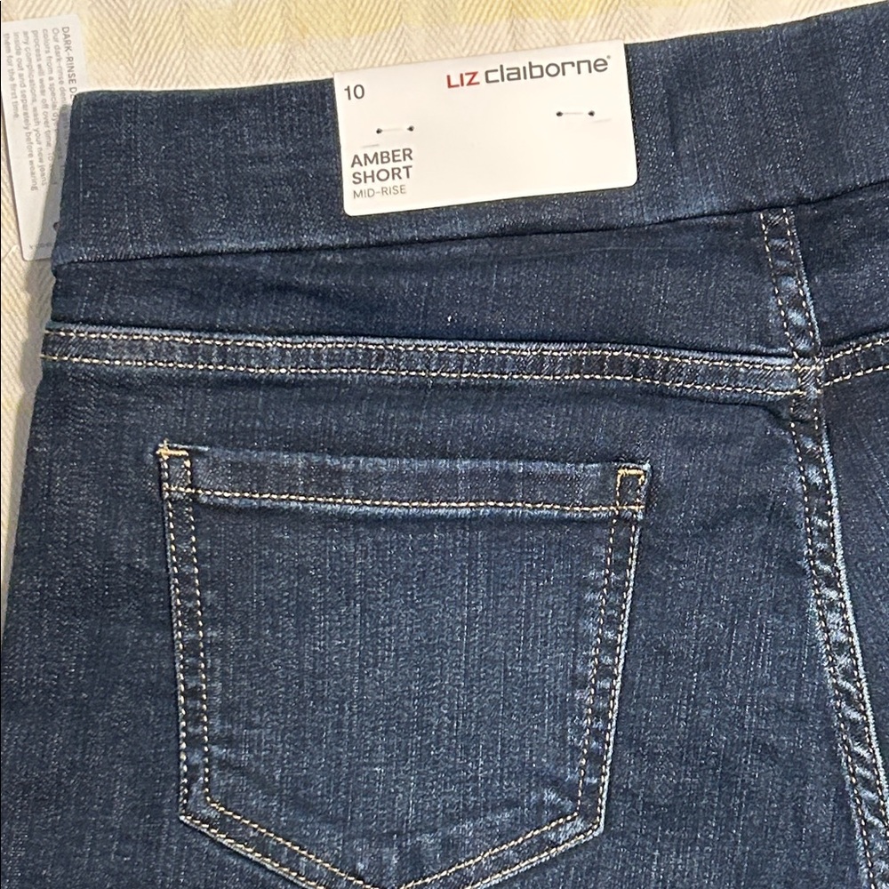 Liz Claiborne Women's Dark Blue Denim Shorts NWT size 10 - Picture 5 of 5
